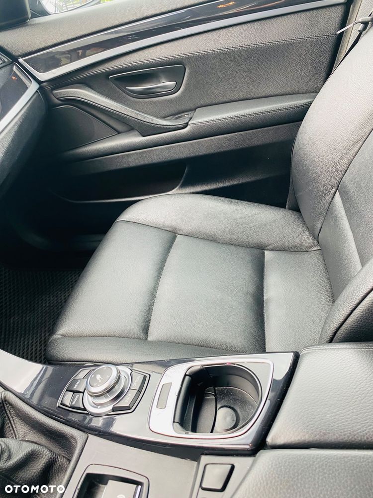 BMW Seria 5 520d Efficient Dynamics - 19