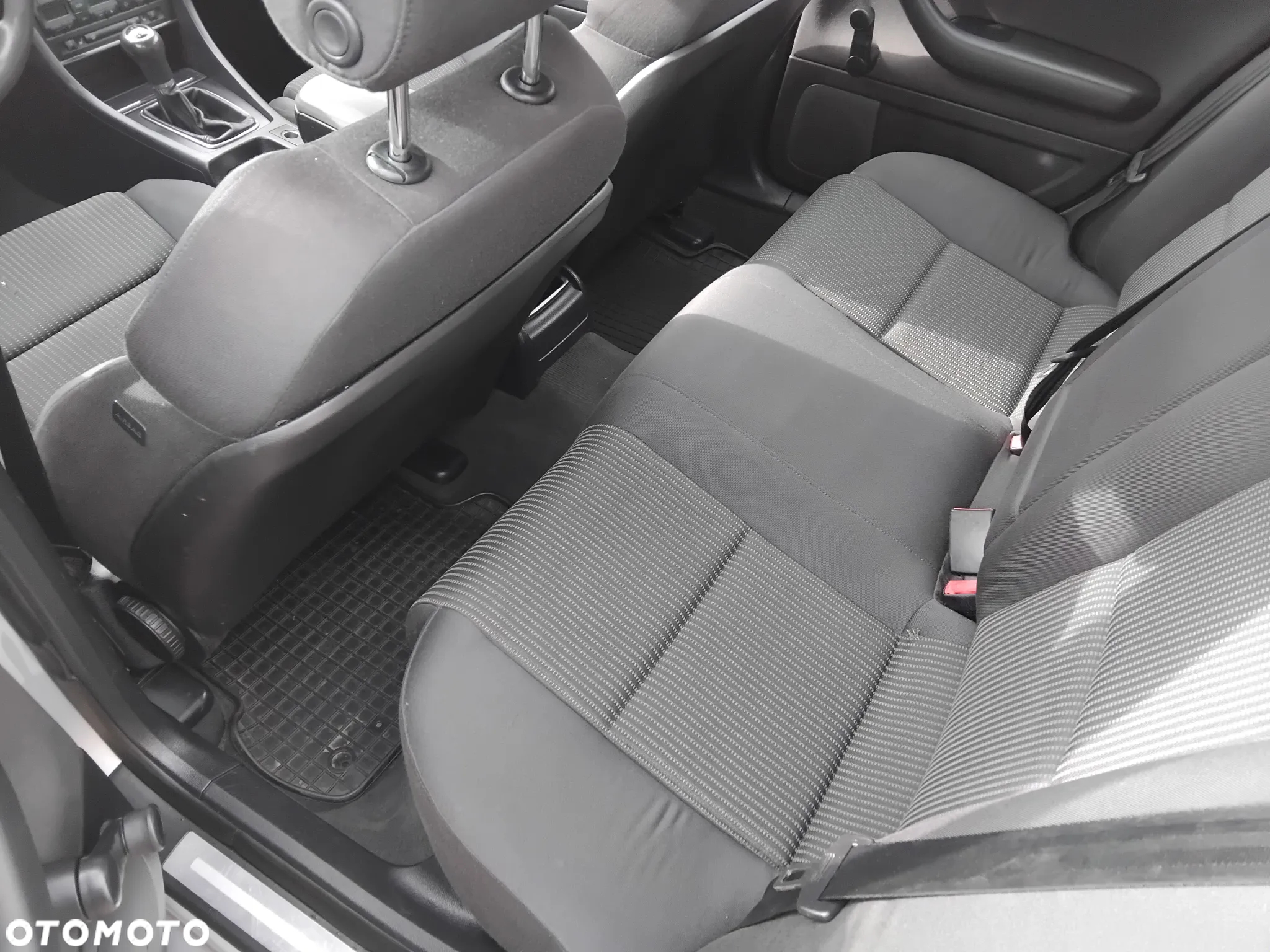 Toyota Auris 1.33 Dual-VVT-i Comfort - 8