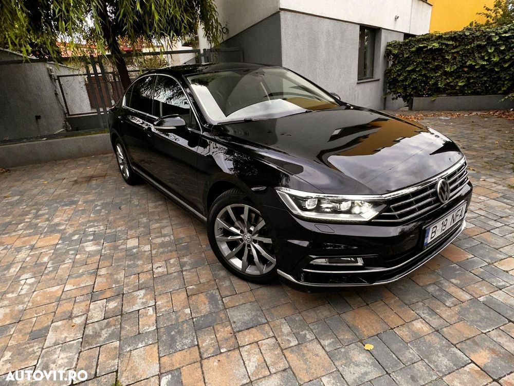 Volkswagen Passat - 1