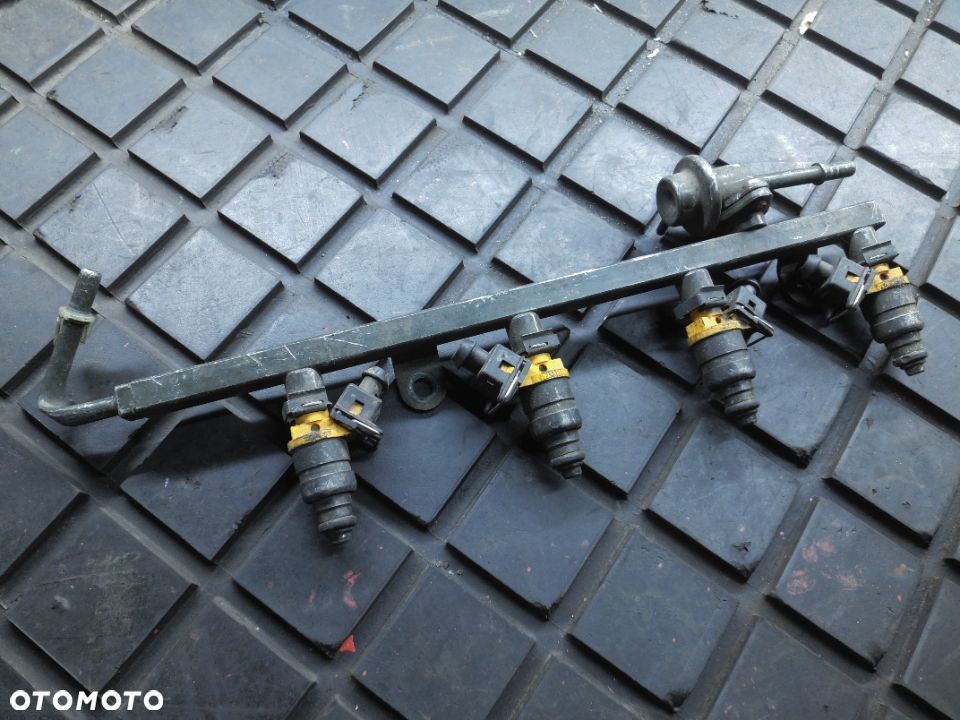 Wtryskiwacze paliwa DAEWOO TACUMA REZZO 1.8 ORYGINAŁ KOMPLET 96253584 - 1