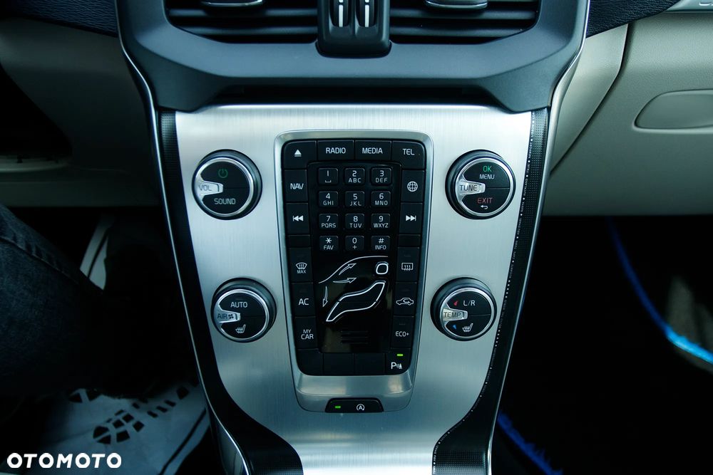 Volvo V40 Cross Country D3 Geartronic Ocean Race - 22