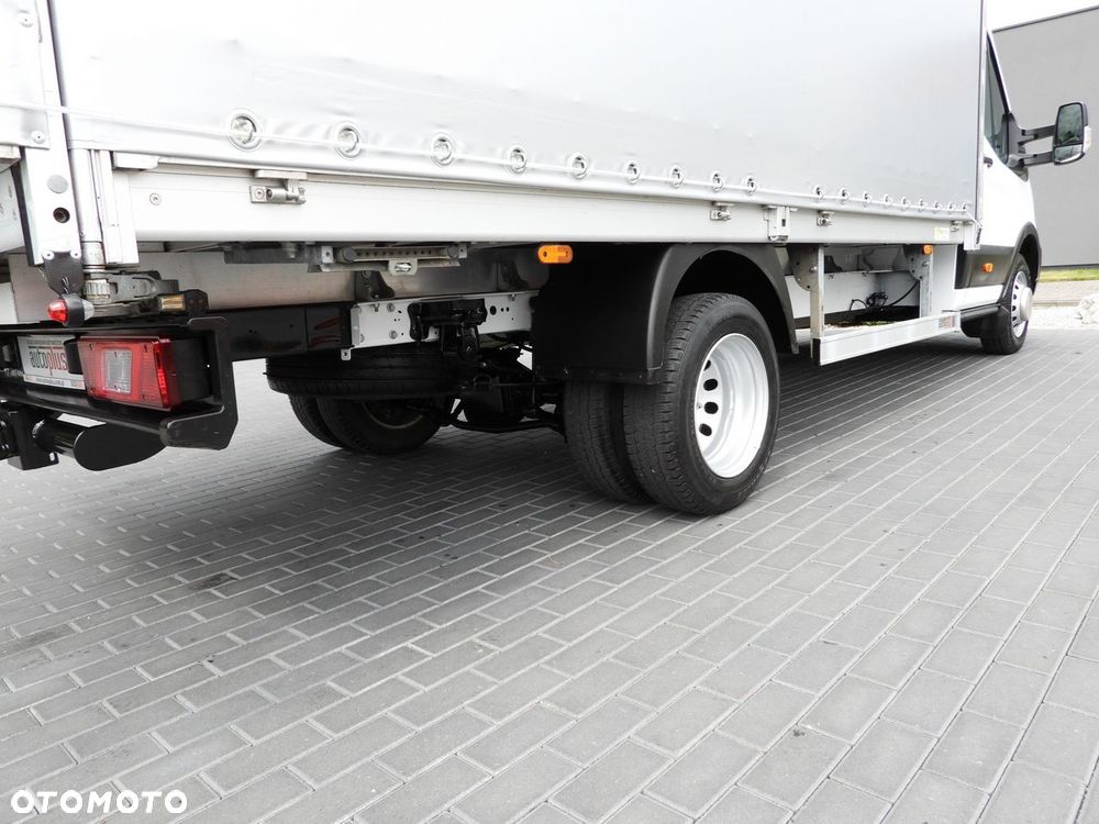 Ford TRANSIT  PLANDEKA 8 PALET TEMPOMAT LEDY BLIŹNIACZE KOŁA KLIMATYZACJA  130KM - 17