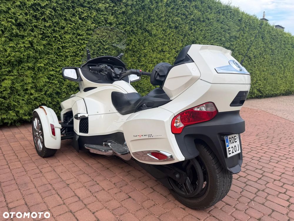 Can-Am Spyder - 4