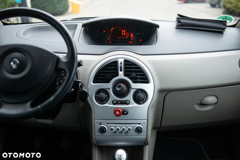 Renault Modus 1.2 16V Dynamique - 30