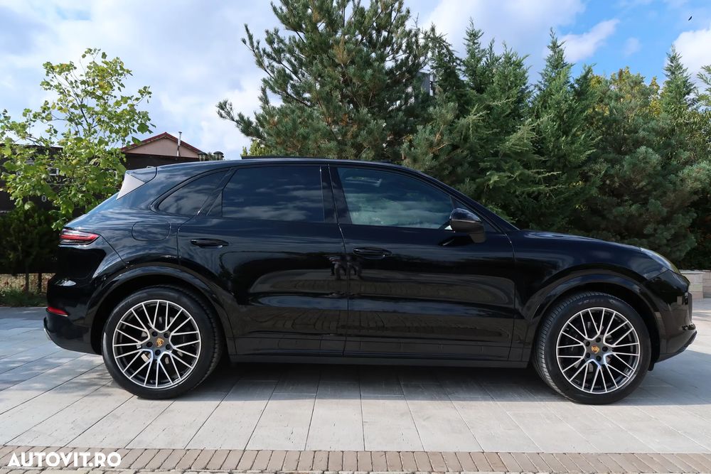 Porsche Cayenne - 8