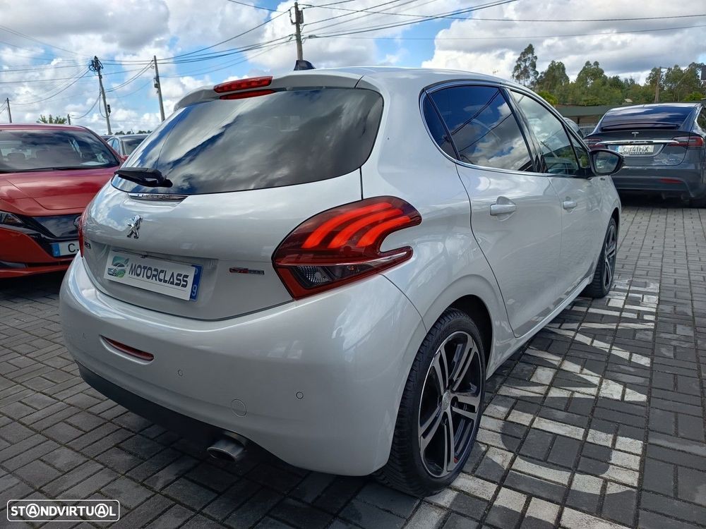 Peugeot 208 1.2 PureTech GT Line - 10