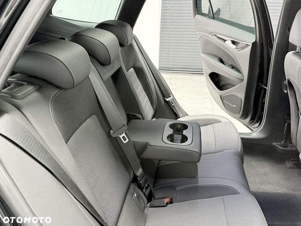 Opel Insignia - 38