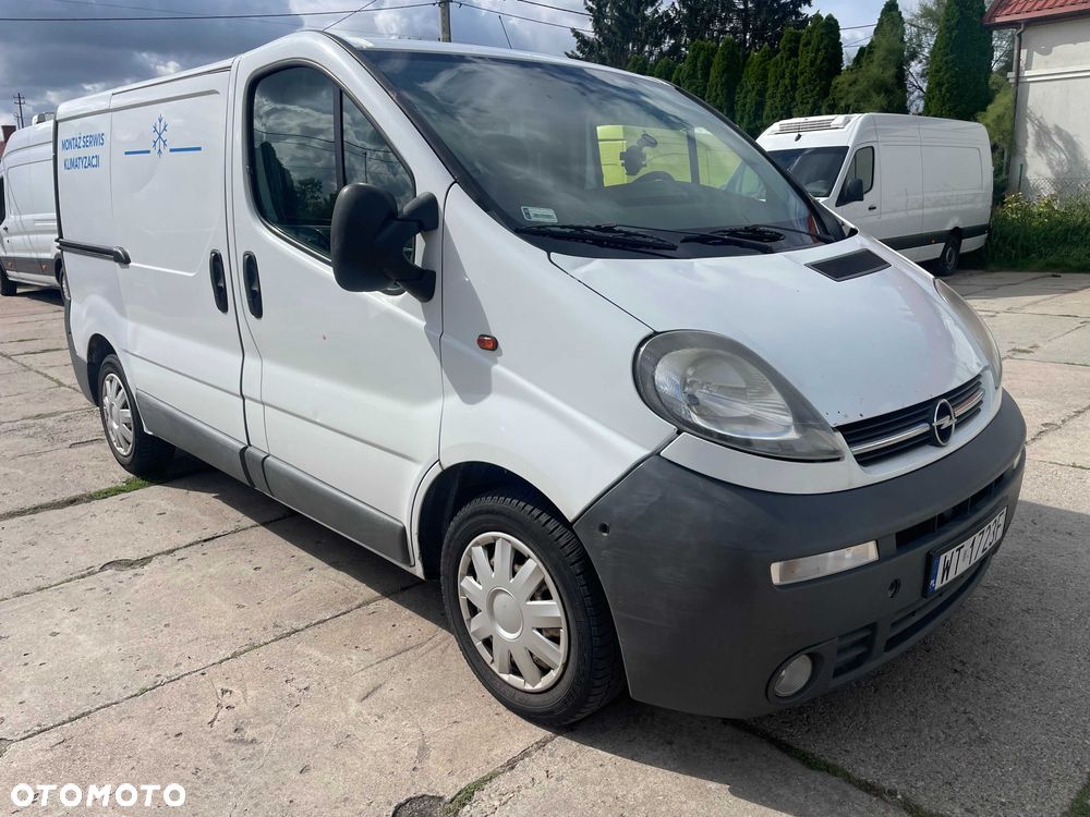 Opel Vivaro - 1