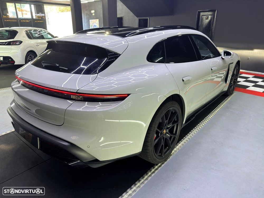 Porsche Taycan GTS - 4