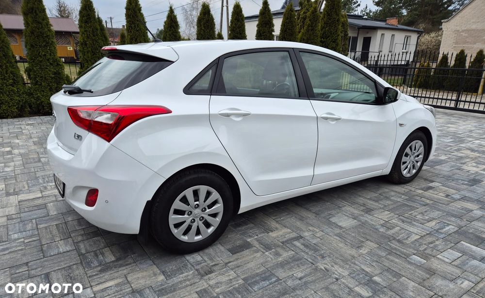 Hyundai i30 blue 1.6 CRDi Classic - 10