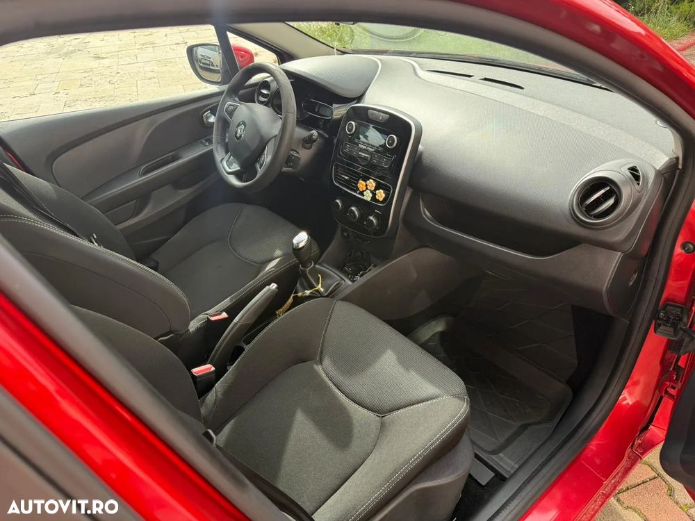 Renault Clio - 11