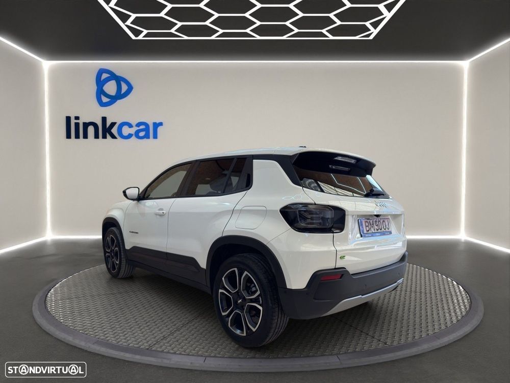 Jeep Avenger 1.2 e-Hybrid Longitude DCT - 4