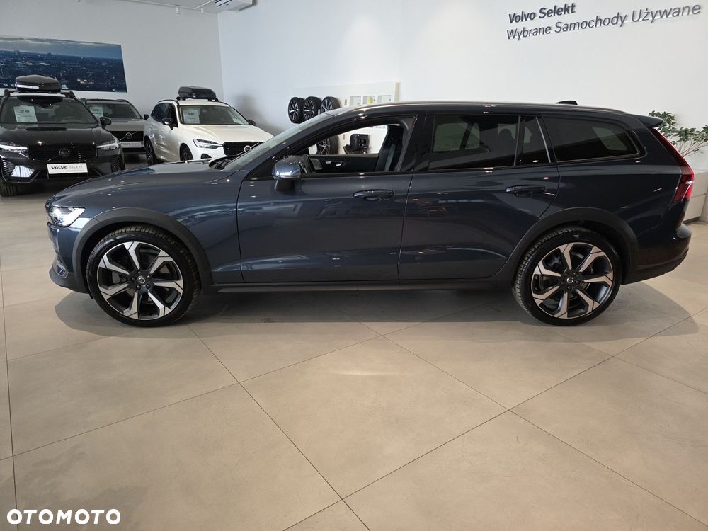 Volvo V60 Cross Country - 10