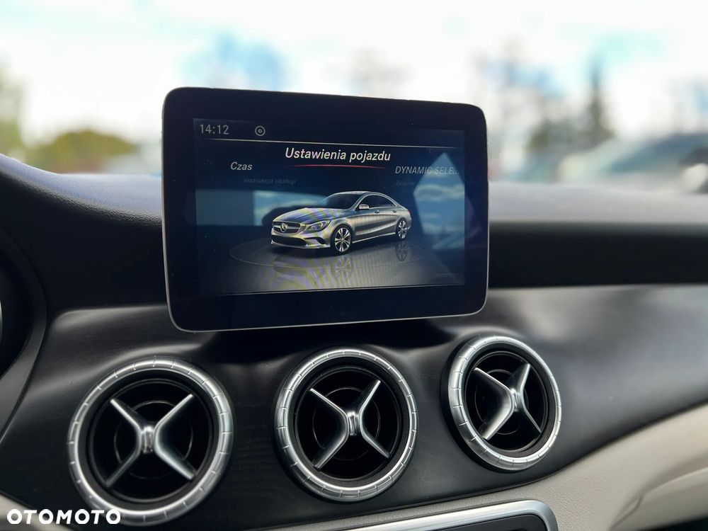 Mercedes-Benz CLA 250 7G-DCT - 26