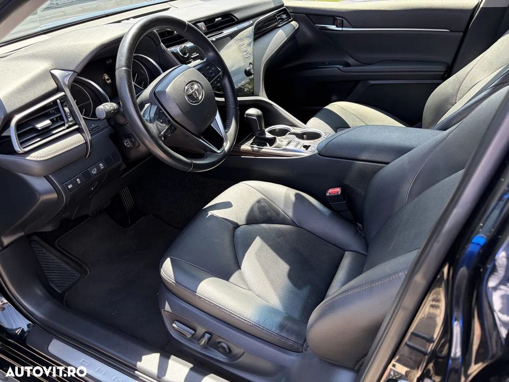 Toyota Camry - 13