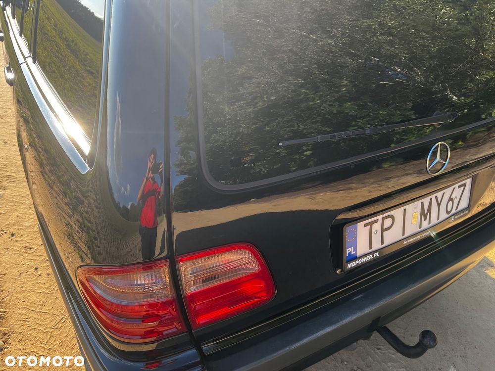Mercedes-Benz Klasa E 200 T Classic - 30