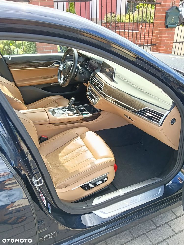 BMW Seria 7 ver-750li-xdrive - 6