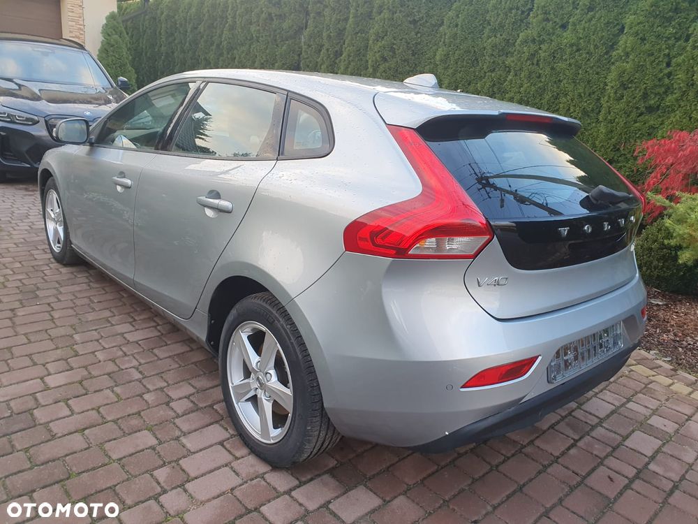 Volvo V40 - 9
