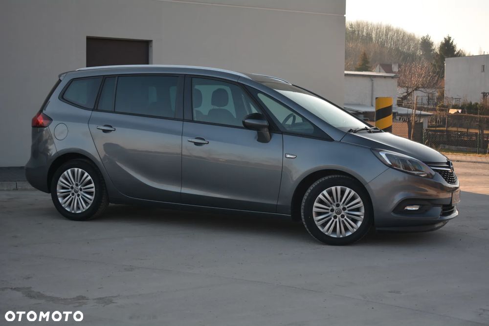 Opel Zafira - 10