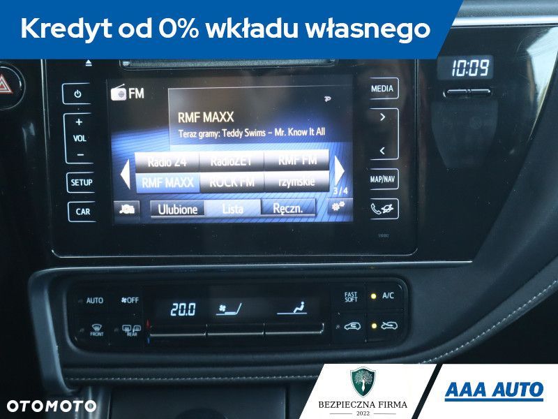 Toyota Auris - 14