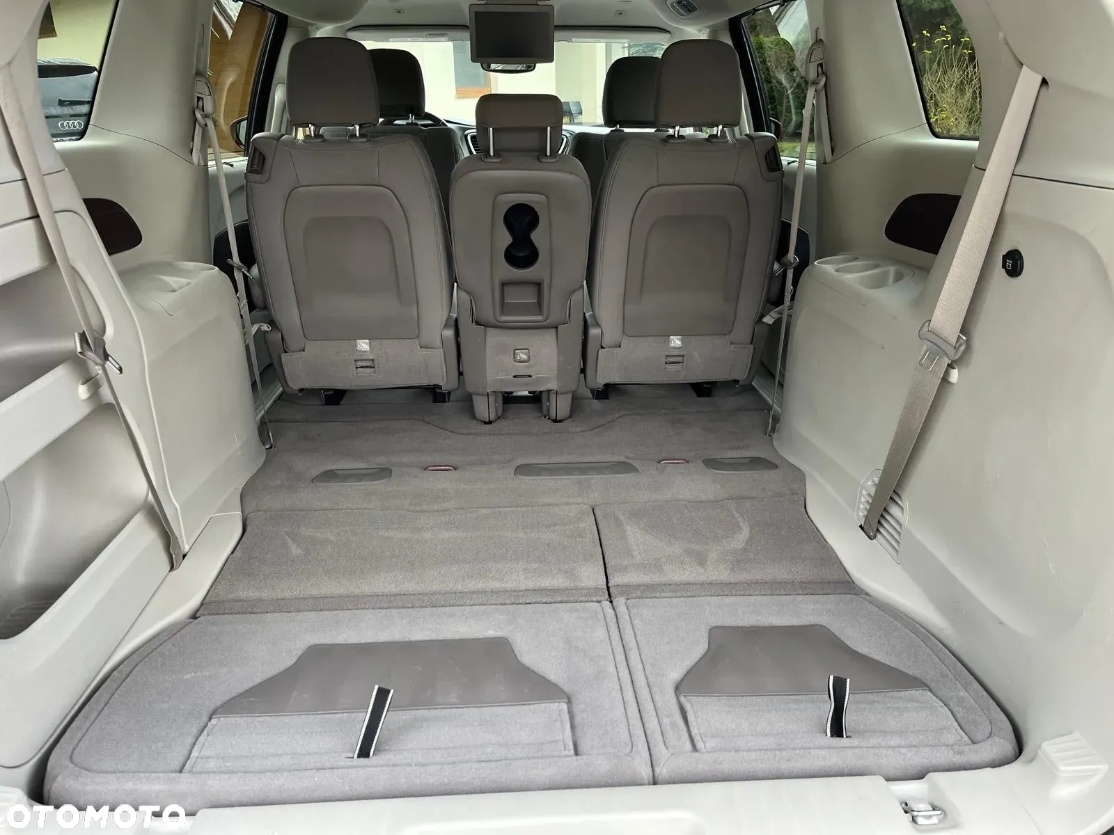 Chrysler Pacifica - 23
