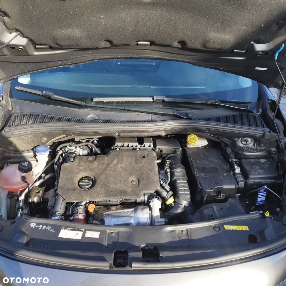 Peugeot 2008 1.5 BlueHDi Allure - 4