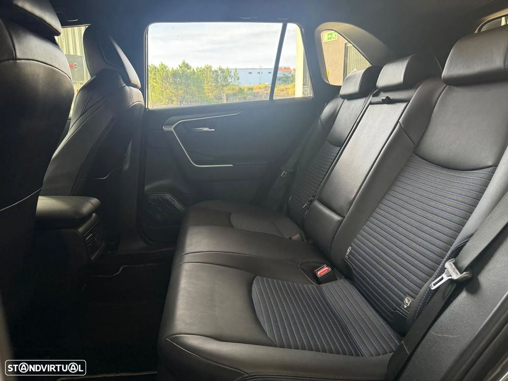 Toyota RAV4 2.5 HDF Square Collection - 37