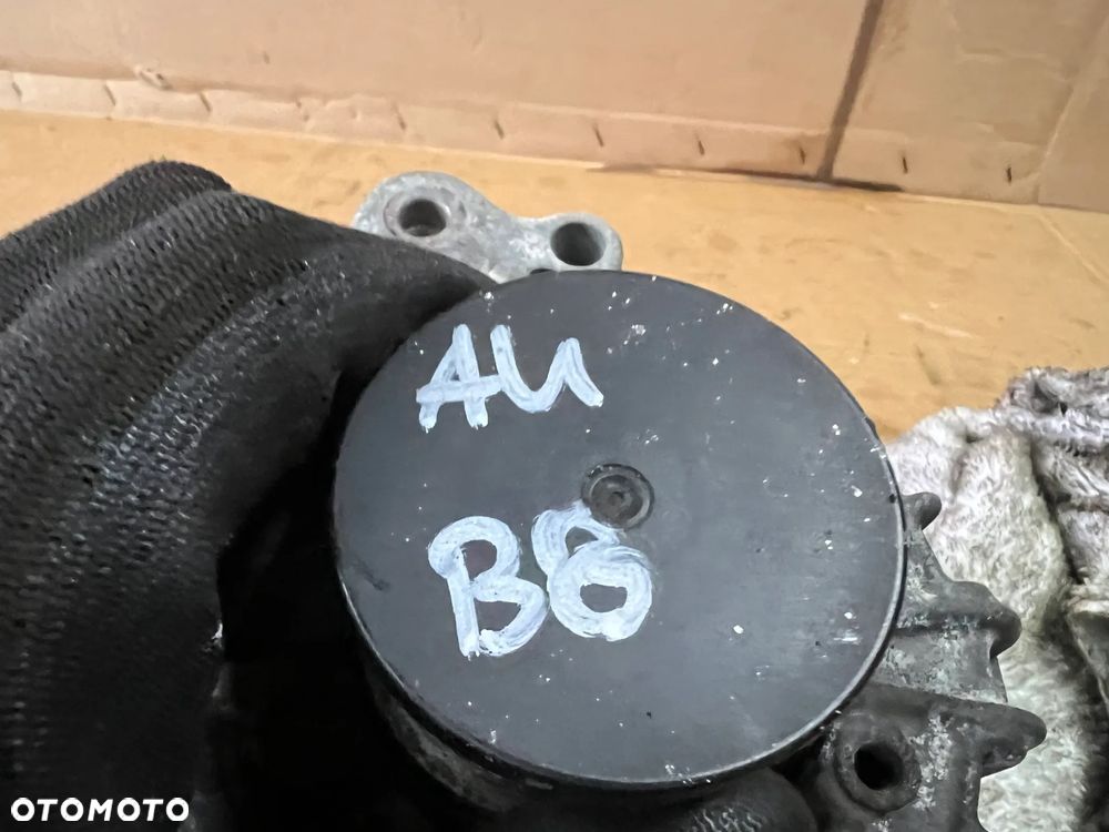 Alternator prądnica Audi A4 B8 Lift 2.0 TDI 04L903017E - 7