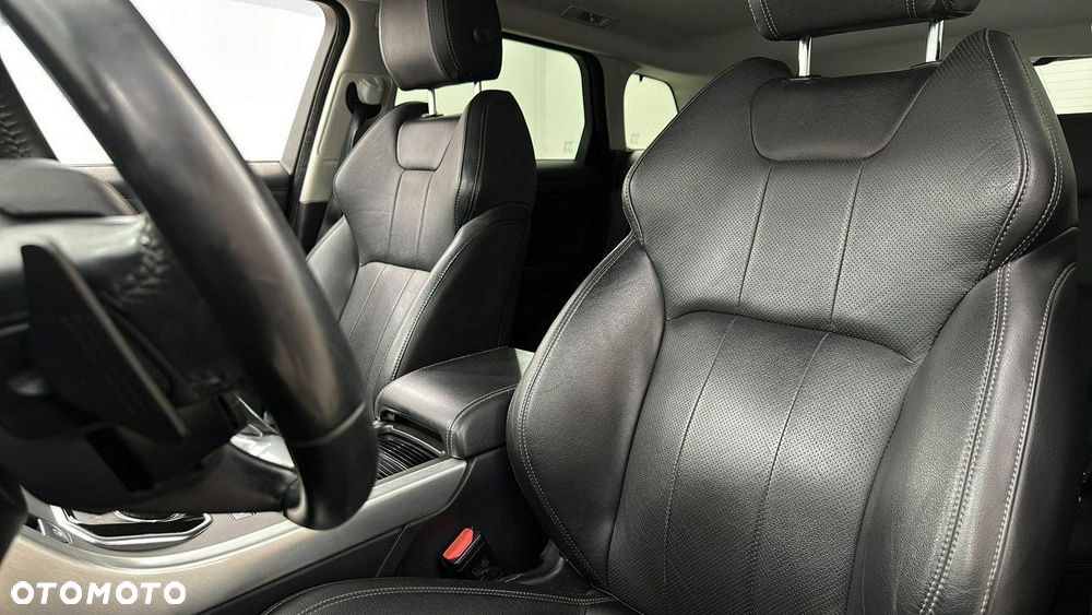 Land Rover Range Rover Evoque - 16