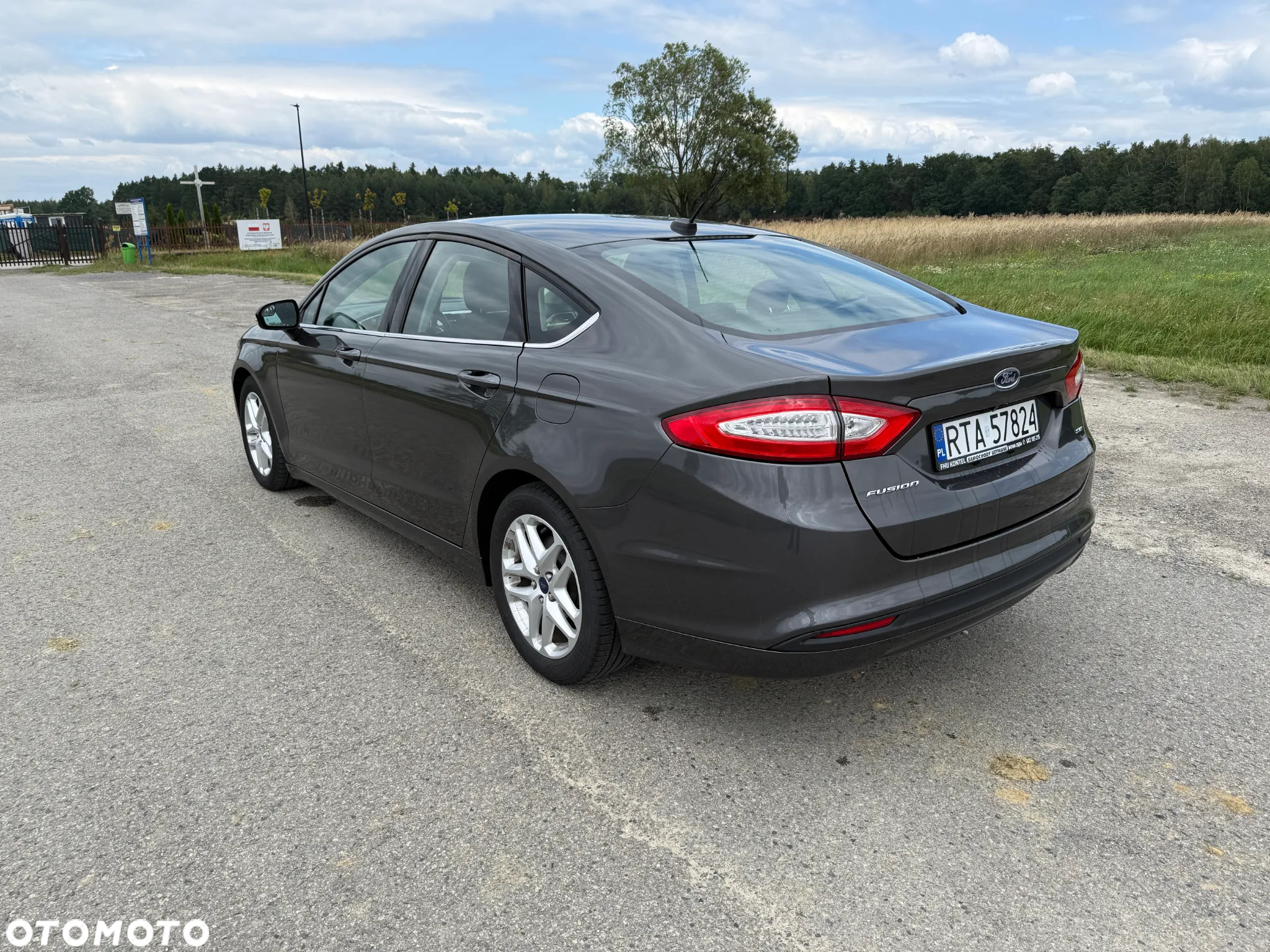 Ford Fusion - 7
