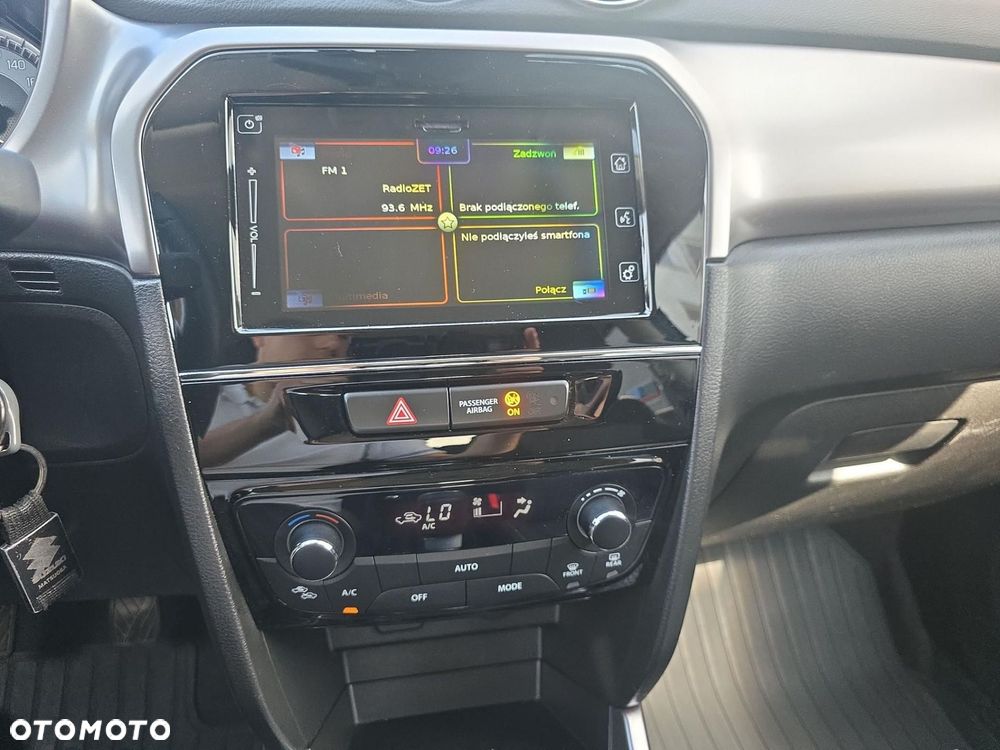 Suzuki Vitara 1.4 Boosterjet SHVS Premium 2WD - 11