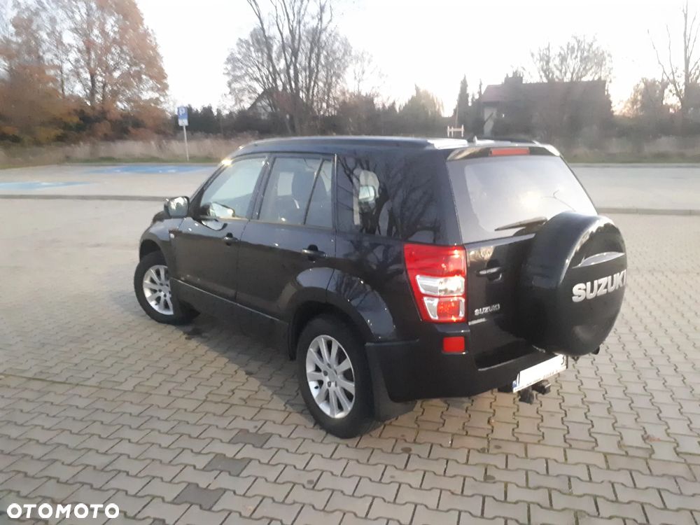 Suzuki Grand Vitara 2.0 De luxe - 12