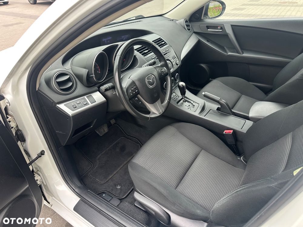 Mazda 3 2.0 Exclusive + - 9