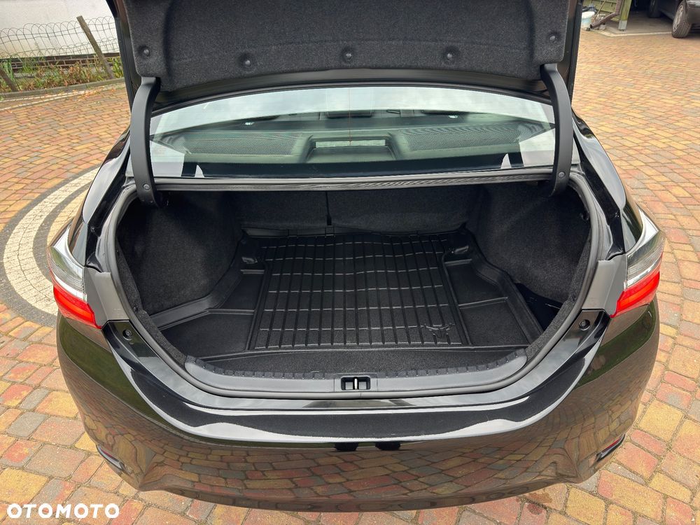 Toyota Corolla - 19