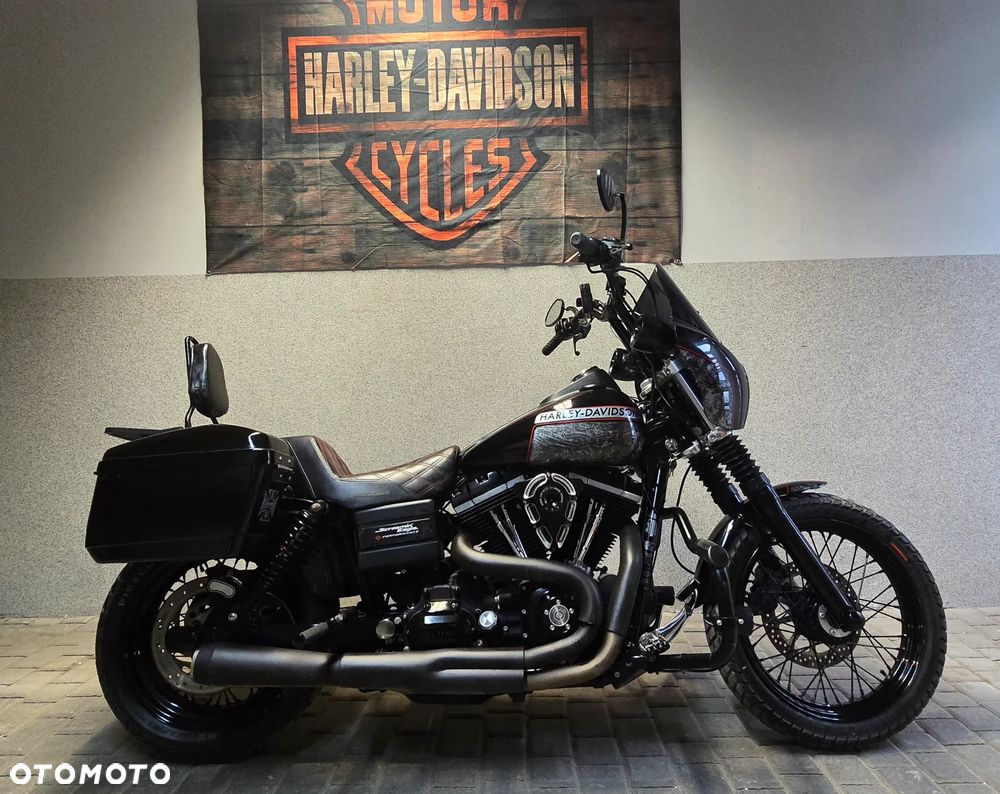 Harley-Davidson Dyna Street Bob - 13