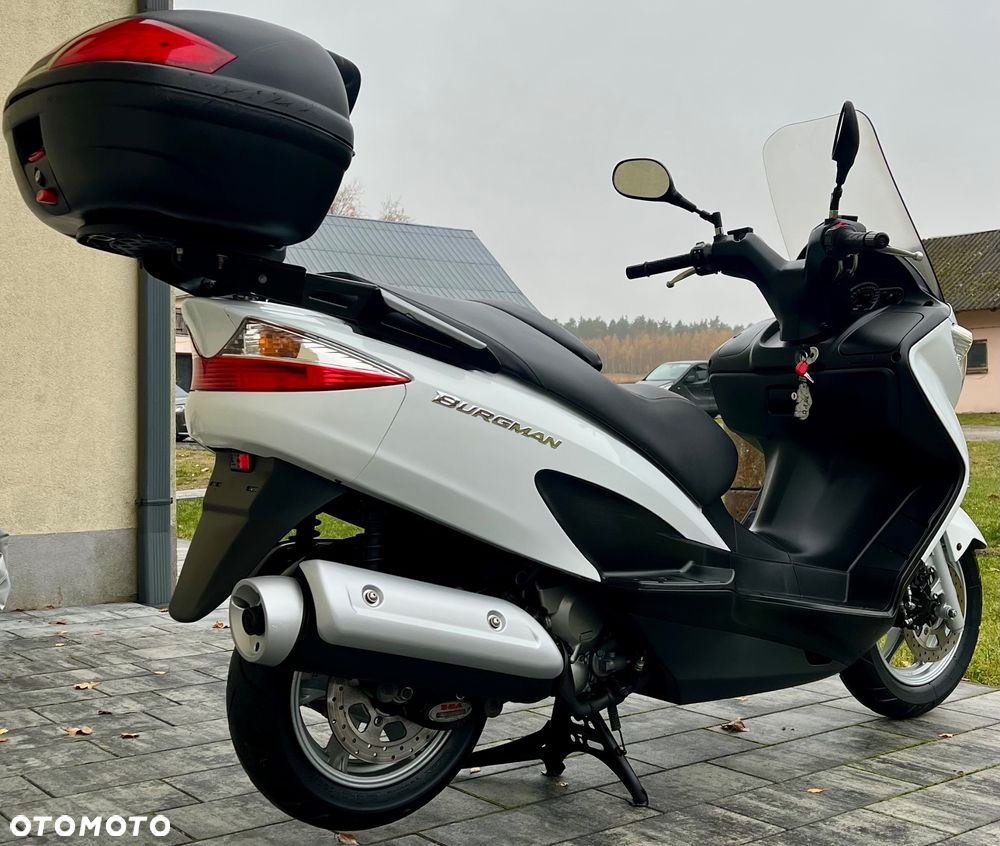 Suzuki Burgman - 4