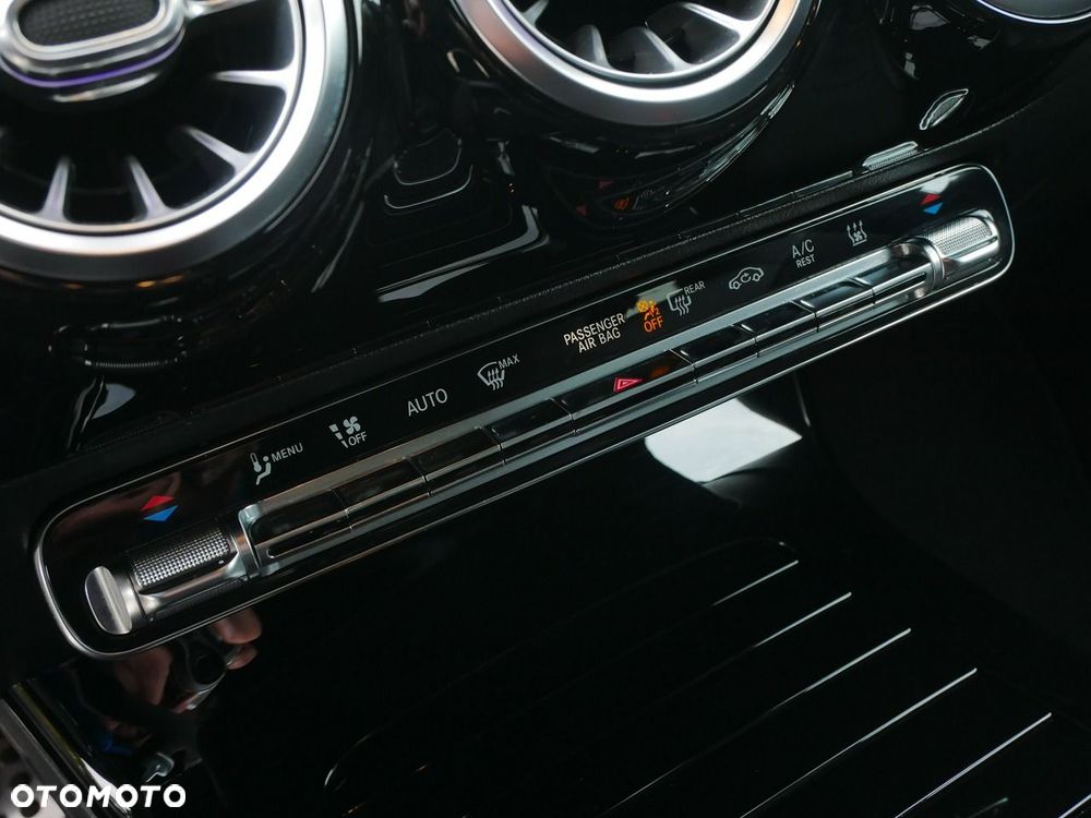 Mercedes-Benz CLA 250 4-Matic AMG Line 7G-DCT - 28