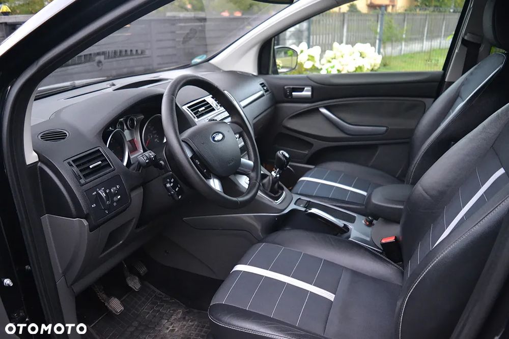 Ford Kuga - 18