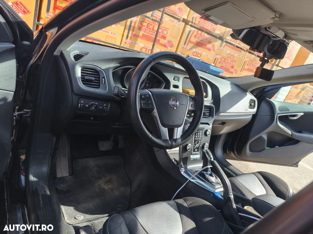 Volvo V40 D2 Powershift Momentum - 18
