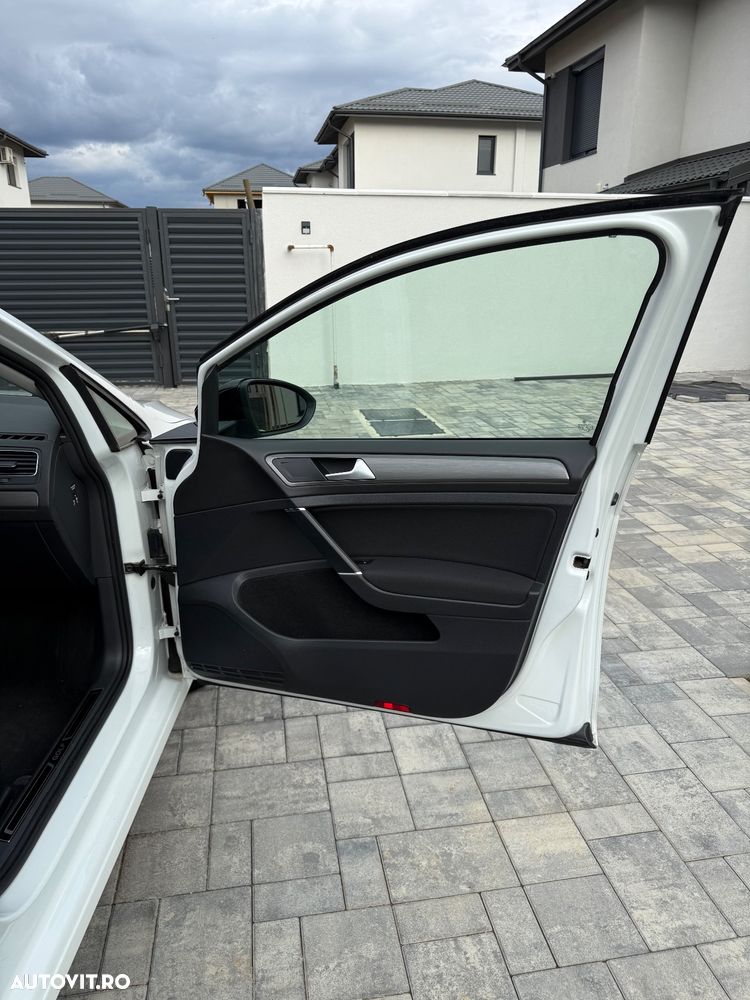 Volkswagen Golf 1.6 TDI DPF BMT DSG Comfortline - 23