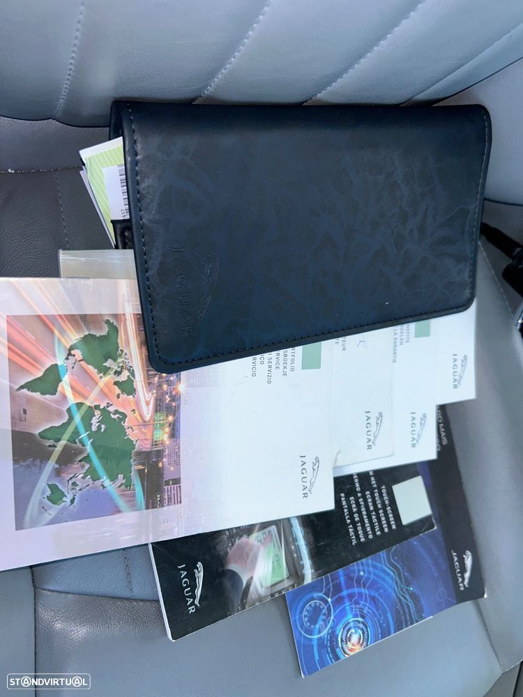 Jaguar X-Type 3.0 V6 Executive - 14