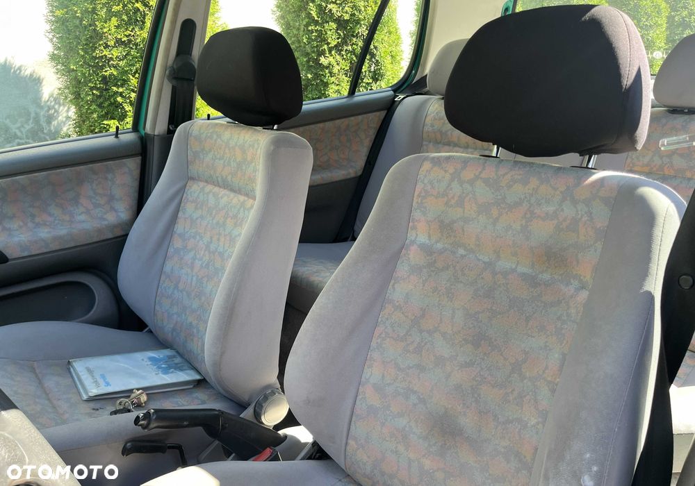 Volkswagen Polo - 8