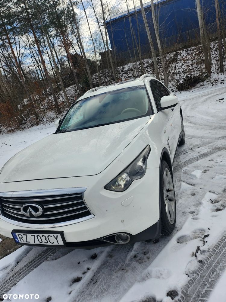 Infiniti Q70 3.0d S - 10