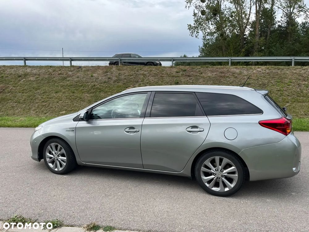 Toyota Auris - 4