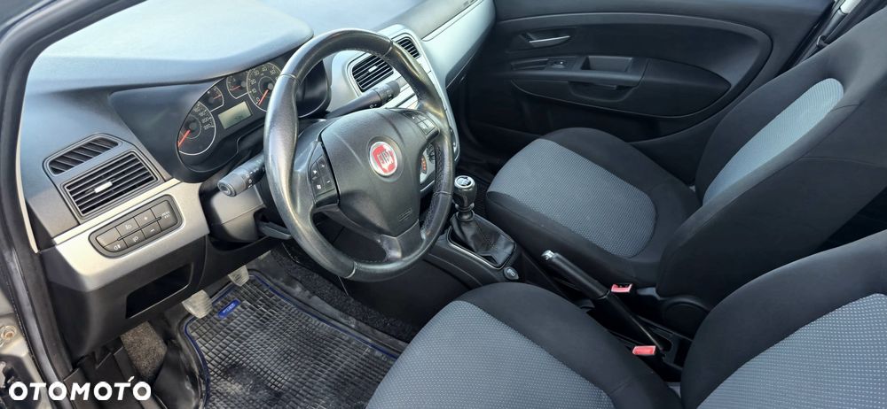 Fiat Grande Punto Actual 1.4 8V Estiva Blue&Me Euro5 - 15