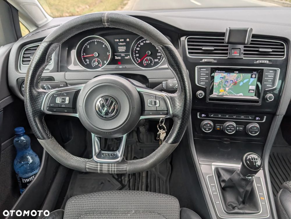 Volkswagen Golf 1.6 TDI BlueMotion Technology Comfortline - 16