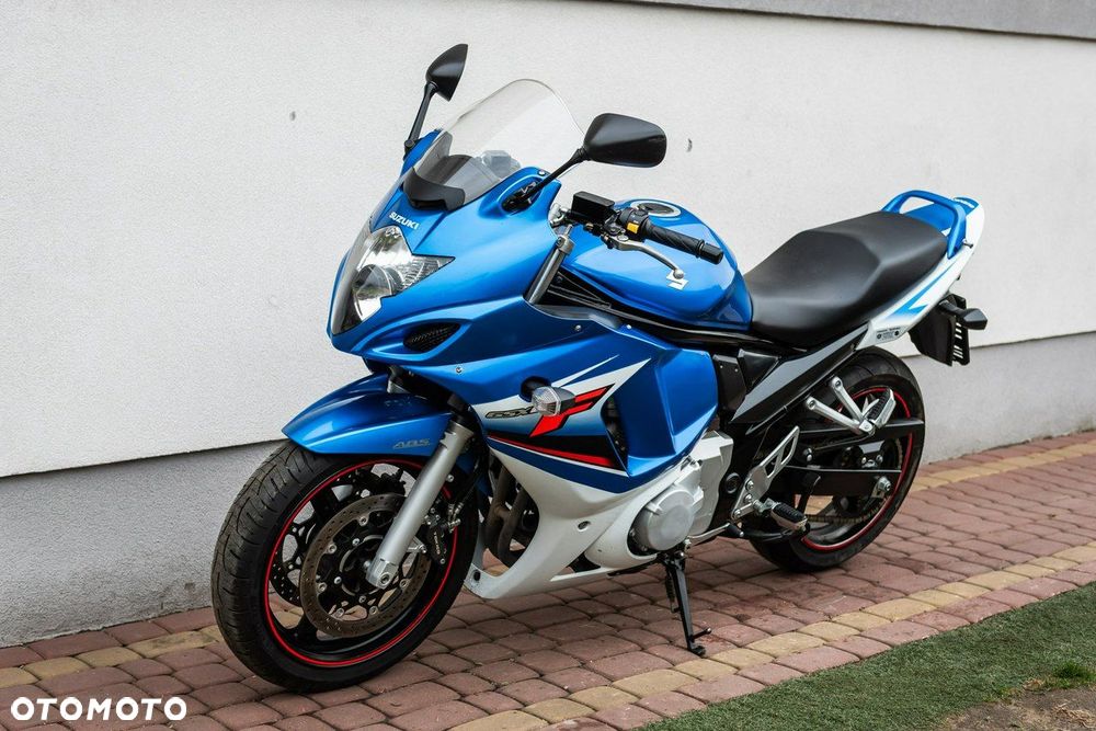Suzuki GSX - 5