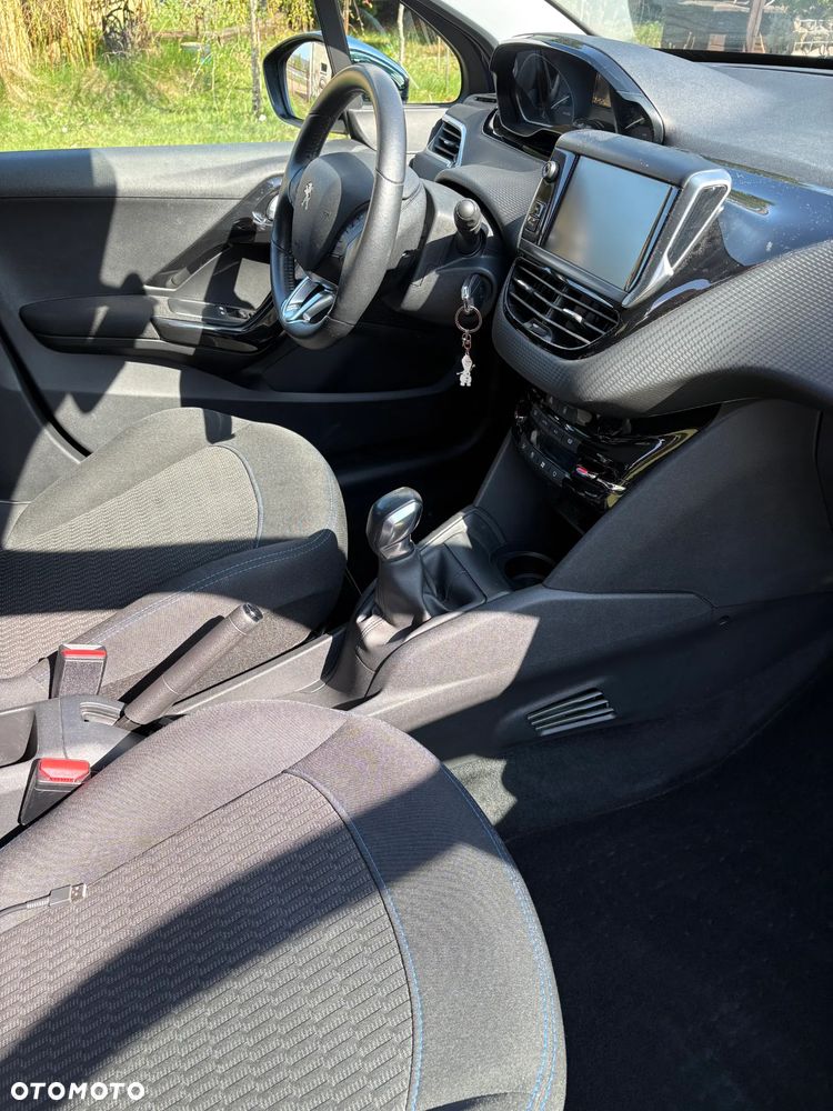 Peugeot 208 1.2 PureTech Style - 7