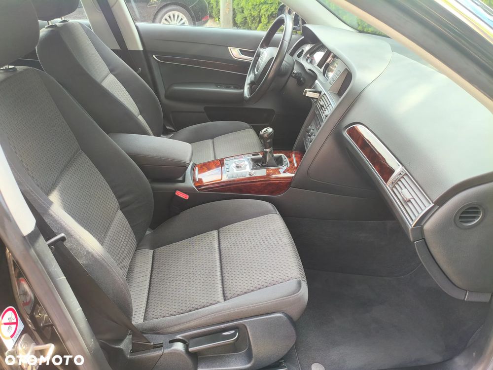 Audi A6 Limousine 2.4 - 7
