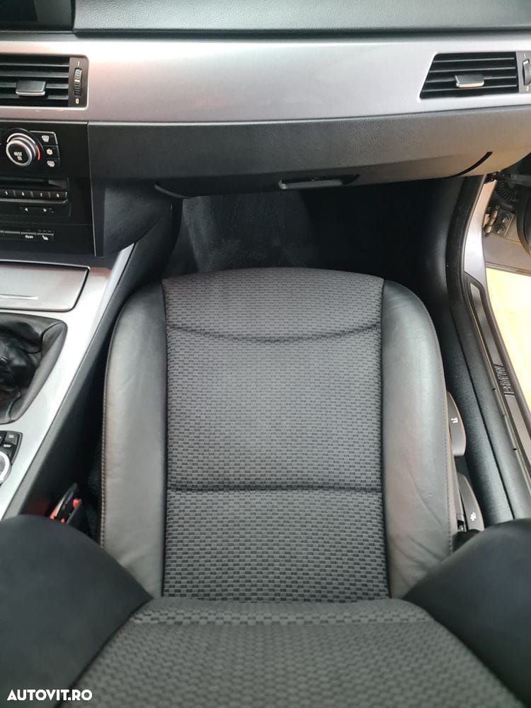 BMW Seria 3 318d DPF Edition Sport - 26